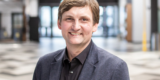 Ein Profilbild von Prof. Dr. Peter Moormann