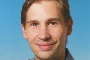 Ein Profilbild von Tim Voßen.