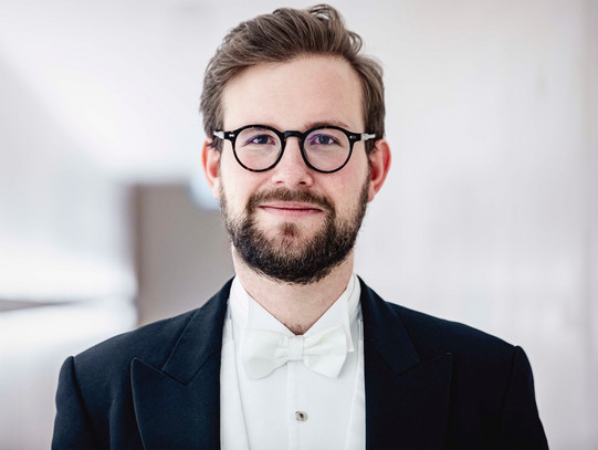 Ein Portrait von Julian Pontus Schirmer